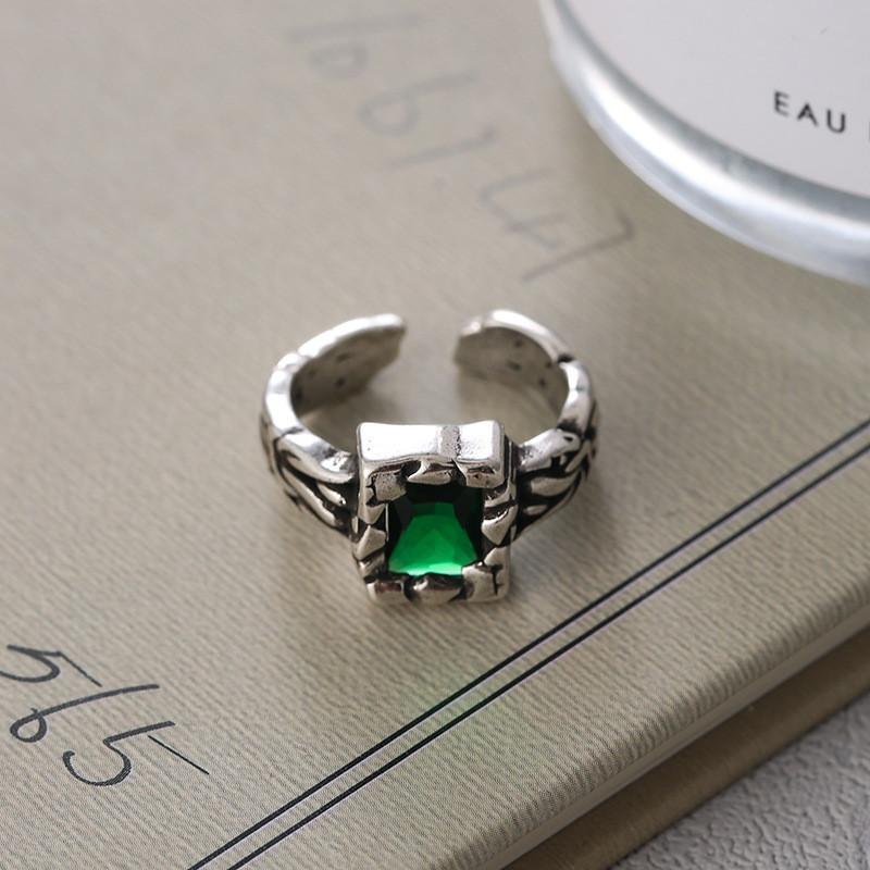 Fashionable Green Zircon Copper Ring For Women With Vintage Geometric Design Adjustable Size