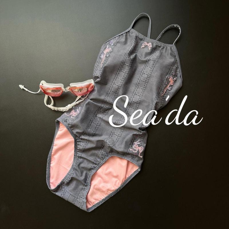 

[Grey Yao Fendai] Grey embroidery pattern swimming special professional racing one-piece swimsuit slightly fat large size XXL сірий колір