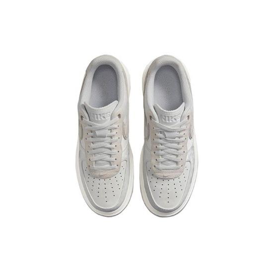 Nike Air Force 1 Luxe Triple White Herren Sneaker DD9605-100