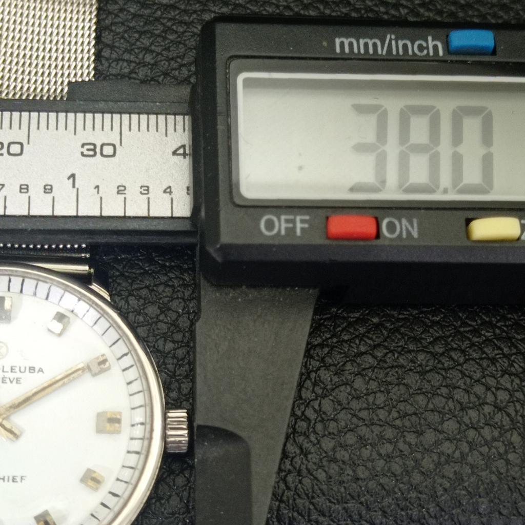 FAVRE LEUBA SEA CHIEF VINTAGE HAND-WINDING SWISS MENS WHITE DIAL WATCH a703837-1