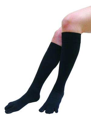 Kasahara NEW Slim Taping Knee Socks Balances the Soles of Your Feet for Slimmer Legs AKA-001 / (3-toe Type) /