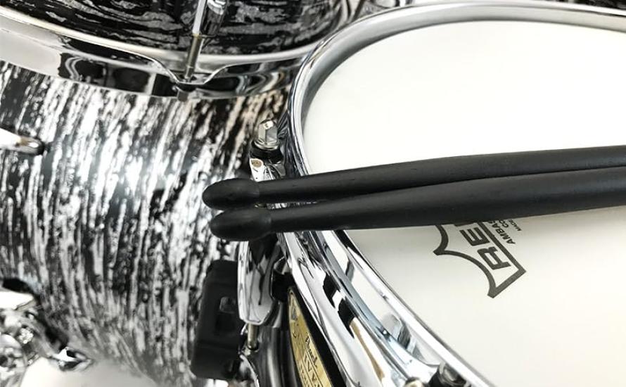 Pearl Hickory Drumsticks, Black Lacquer, 7HBC
