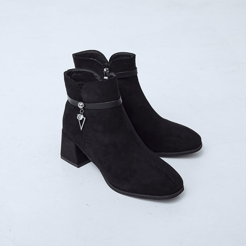 Ladies' Velvet Warm and Charming Fashion Sexy High Top Boots Leather Shoes Fashionable Thick Heel Fashion Boots Short Leg Women's Boots