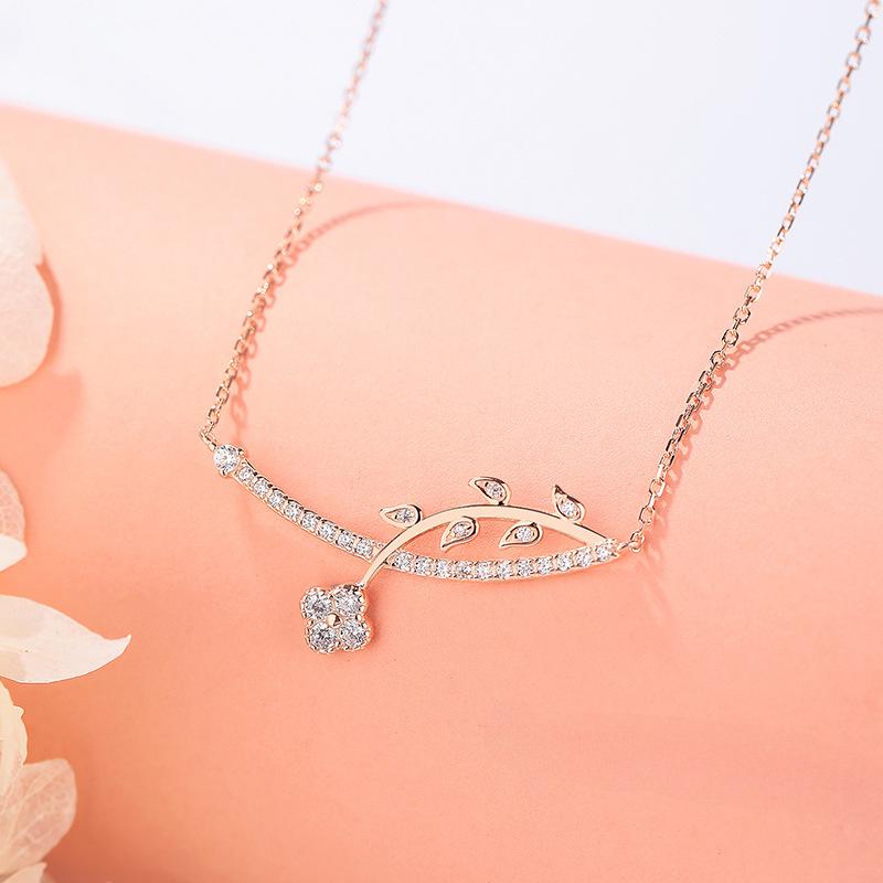 

Легкое роскошное ожерелье в виде цветка и листа, милая девушка, свежий подарок для девушки, новая цепочка для воротника