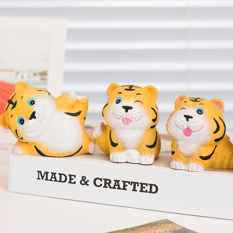 Tiger Wooden Carving Small Figurine Handcrafted Animal Decor For Kids And Gifts