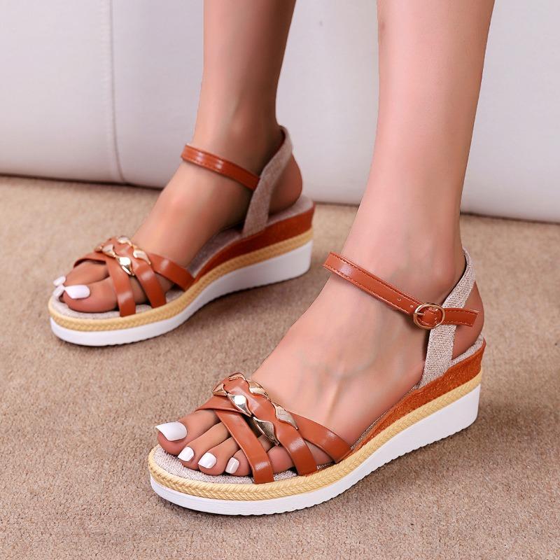 Fashion 2025 Lightweight Ankle Strap Platform Sandals Women Comfort Non Slip Beach Shoes