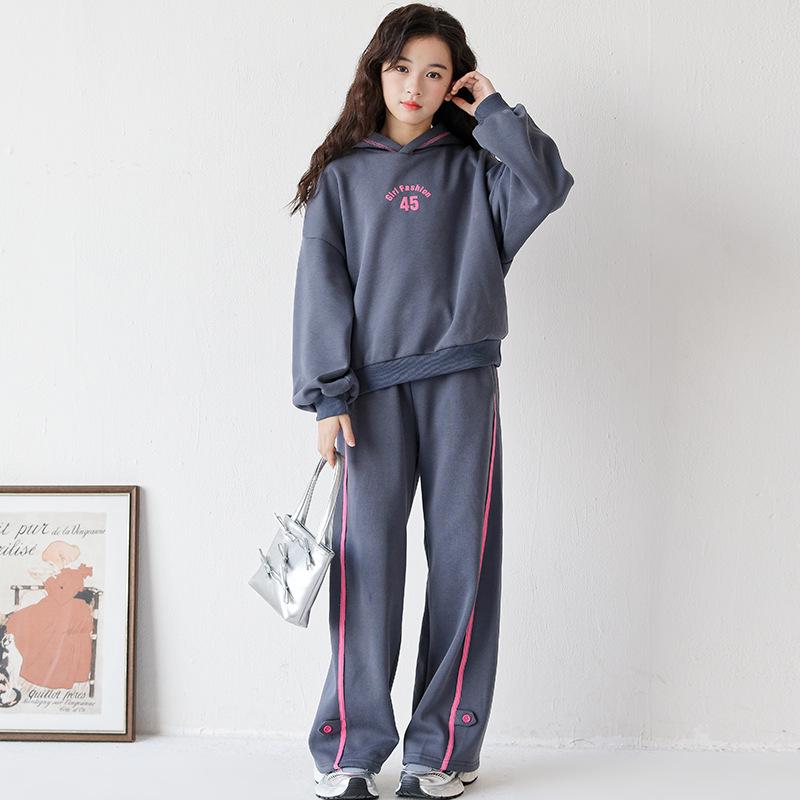 

Девичий зимний спортивный костюм на флисовой подкладке: Комплект: худи и широкие брюки 140 cm серый