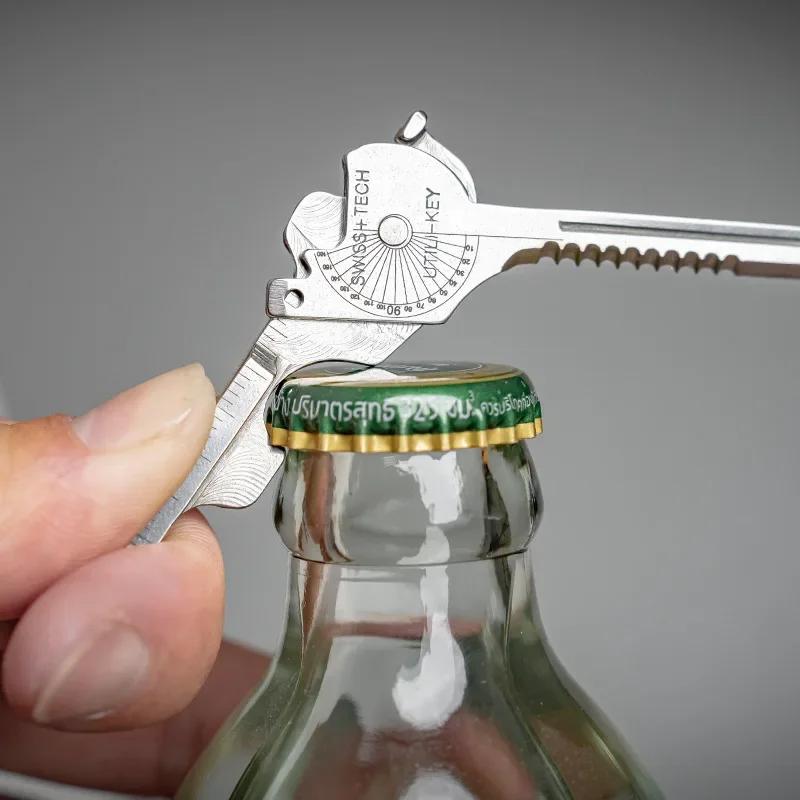 Keychain Multi-tool Compact Multifunctional Keychain Gadget Portable Tool with Screwdriver Bottle Opener Outdoor Emergency Tool