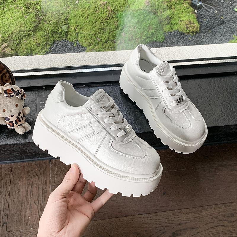 Small Thick-soled Muffin Shoes for Women In the Spring of 2025, New Models Showing Feet, Moral Training Shoes, Versatile Sports and Leisure Board Shoe