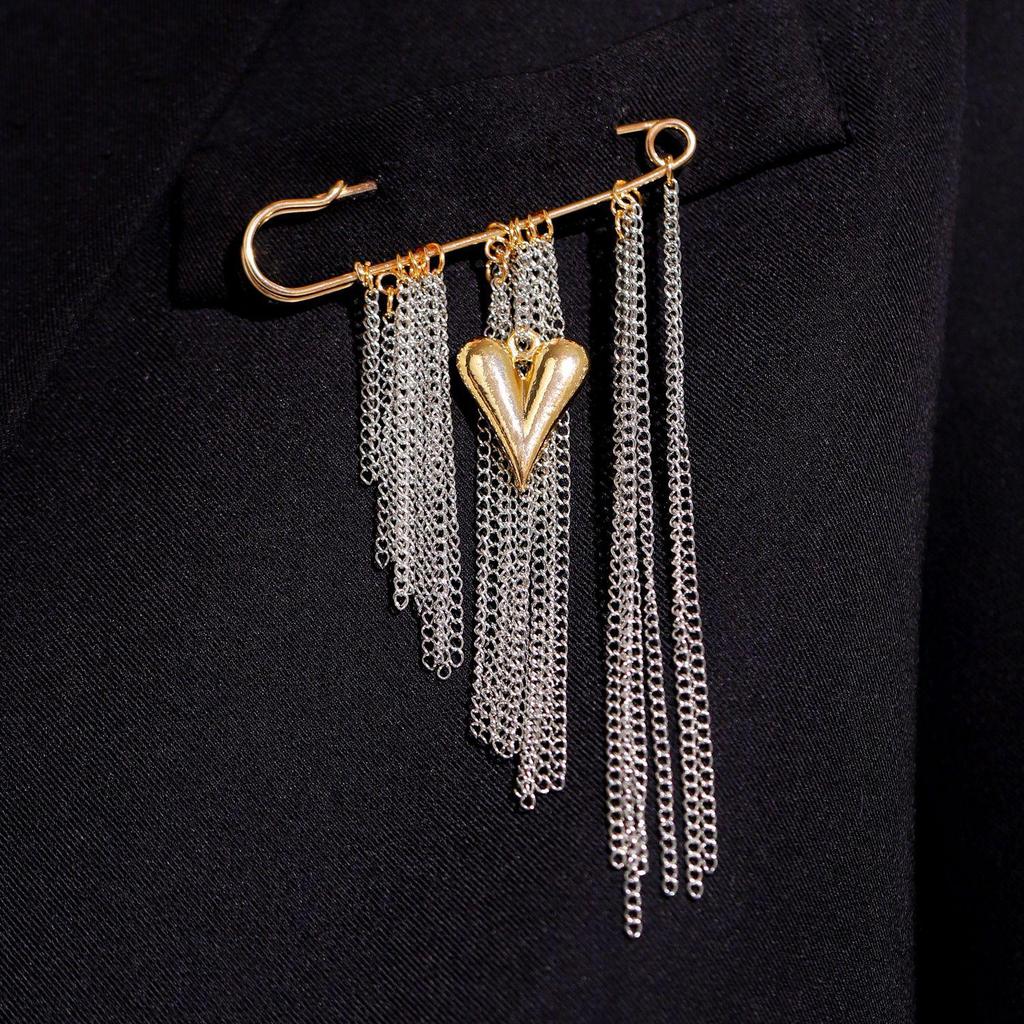 Minimalist Cross Jewelry Paperclip Chain Brooch—Unisex Punk Hip Hop Heart Pin with Tassel for Suits