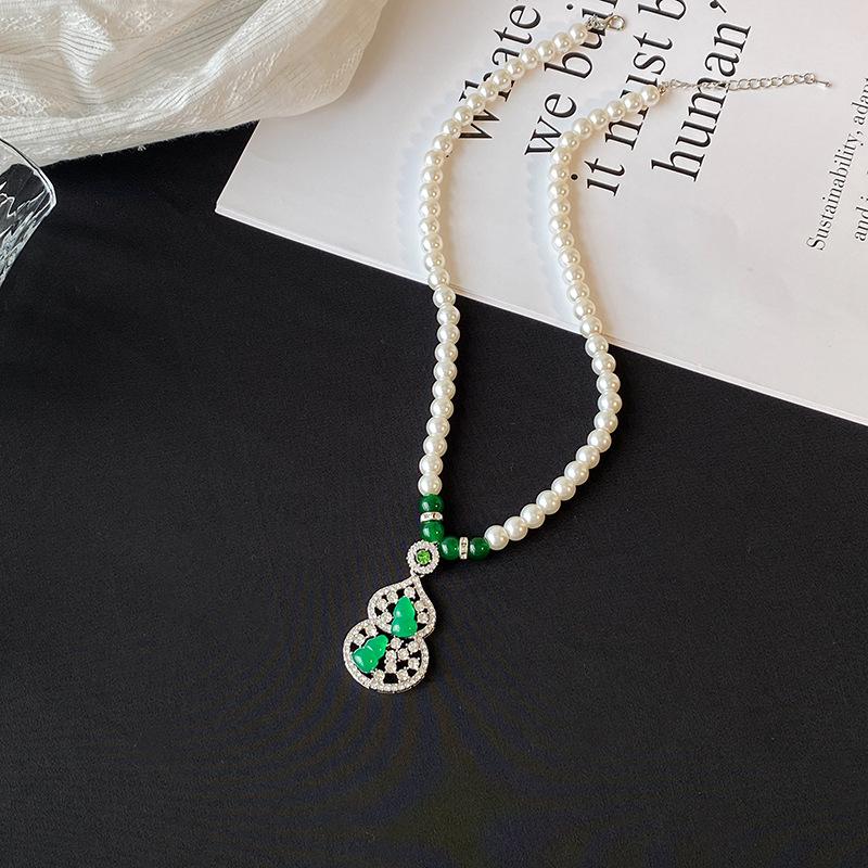 Green Chalcedony Pearl Necklace Pendant Chinese Style Light Luxury Temperament Sweater Chain Holiday Gift All-match Necklace