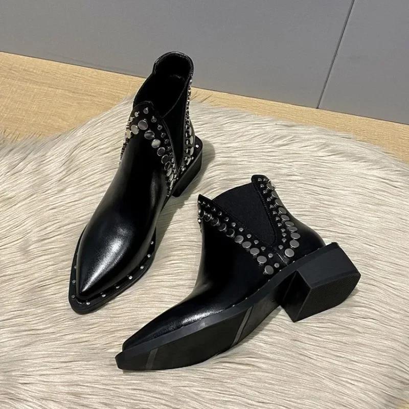 Fashion European and American Thick Heeled Ankle Boots for Women Pointed Toe Fashion Rivet PU Leather Boots Plush Warm Short Boots