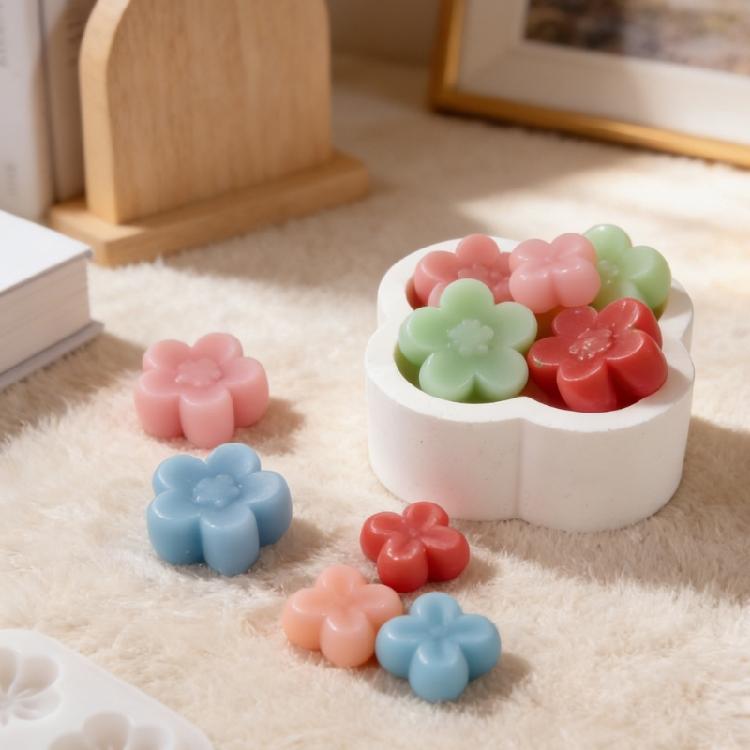 4 Cavities Floral Silicone Candle Molds Easy Demolding Silicone Baking Mould for Candle Soap Chocolate and Resin Casting