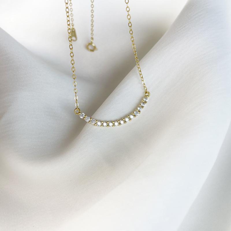 S925 Sterling Silber Smile Diamantbesetzte Halskette Damen Einfache Temperamentvolle Minderheit All-Match Schlüsselbeinkette Damen