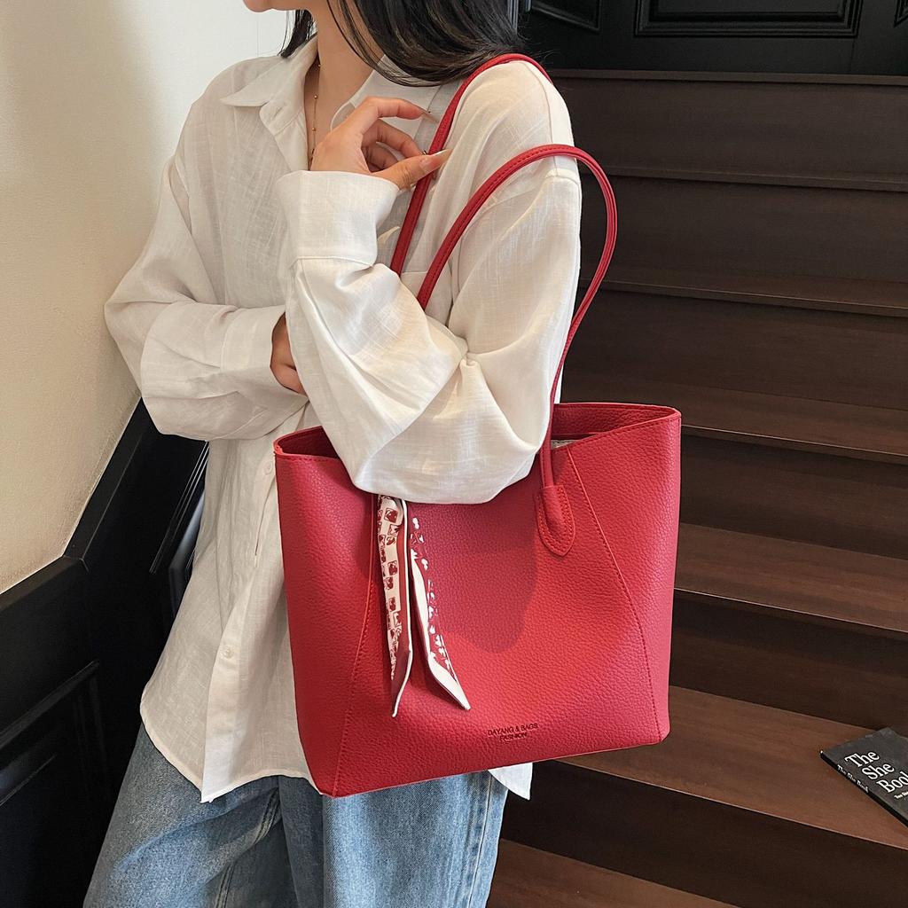 Large Capacity Red Bag Women's Versatile New Casual Shoulder Handbag Commuter Tote Bag