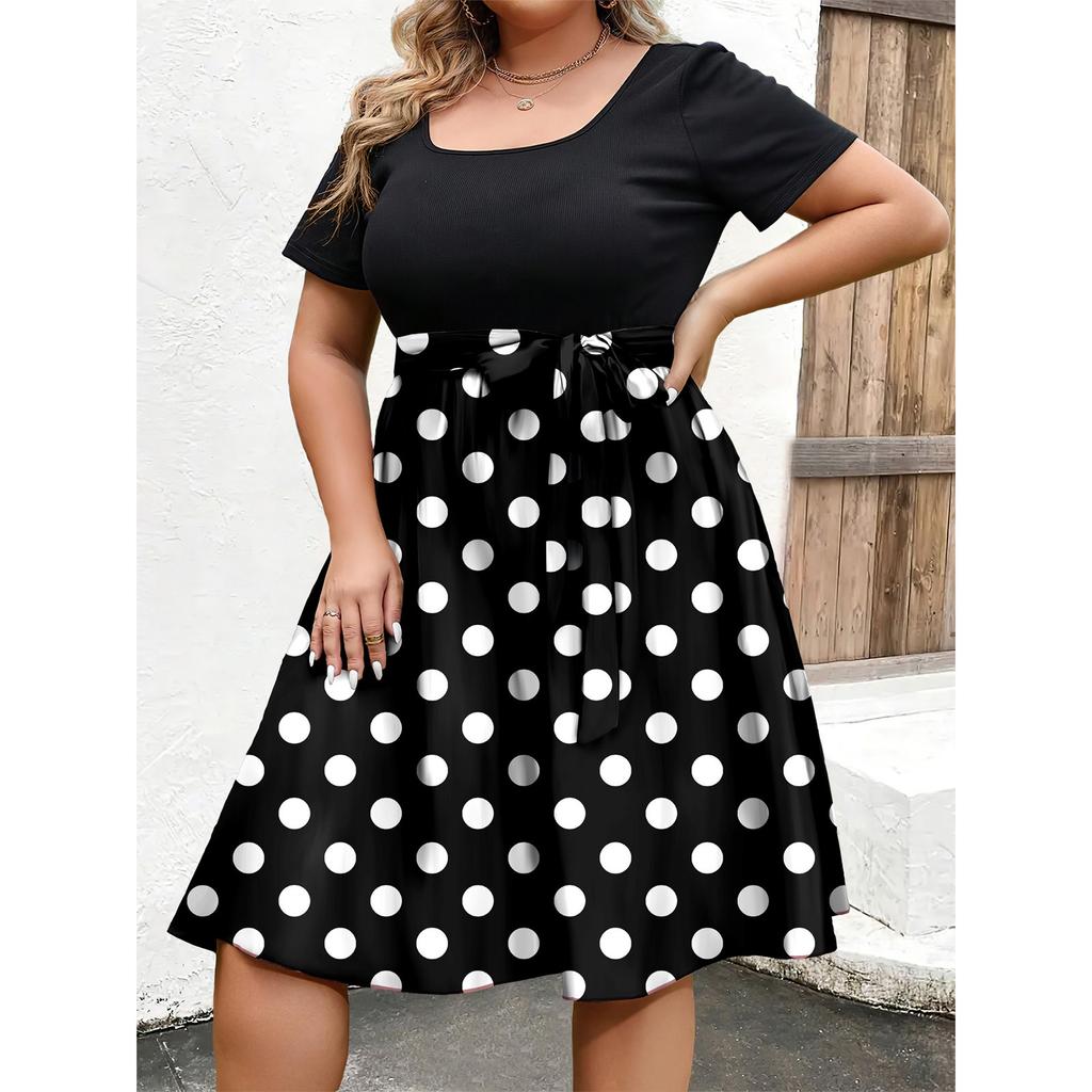 Dámské módní a trendy šaty s kulatým výstřihem, krátkým rukávem a potiskem v pase ve větších velikostech