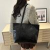 Large Capacity Female Shoulder Bag Crocodile Pattern Armpit Tote Bag Women Handbag  Shopping