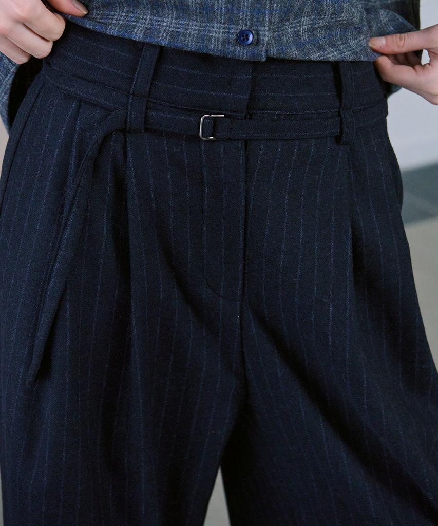 AHWE Belted Striped Double-Pleat Wide Slacks_Navy