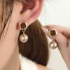 French Retro Oil Drop Round Pearl Earrings, Simple Temperament Light Luxury Celebrity Style Fashion White Stud Earrings