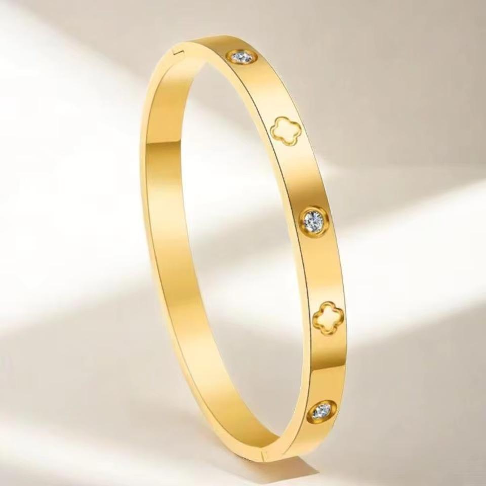 Trendy Shining Zircon Bracelets For Women Clover Print Love Pulseiras Stainless Steel Bangles Feminina Zircon Gift