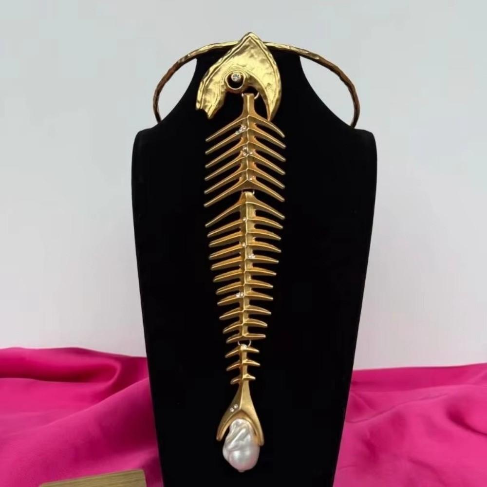 Retro Alloy Big Fish Bone Pendant Exaggerated Choker Necklace Women Novelty Design Collar Necklace Jewelry Accessories Gift