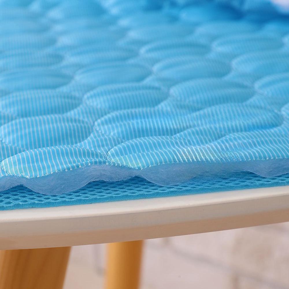 Breathable Mesh Cooling Pad for Cats & Dogs - Summer Ice Sliky Fiber Fabric, Keeps Pets Cool & Comfortable, Cooling Mat for Dogs