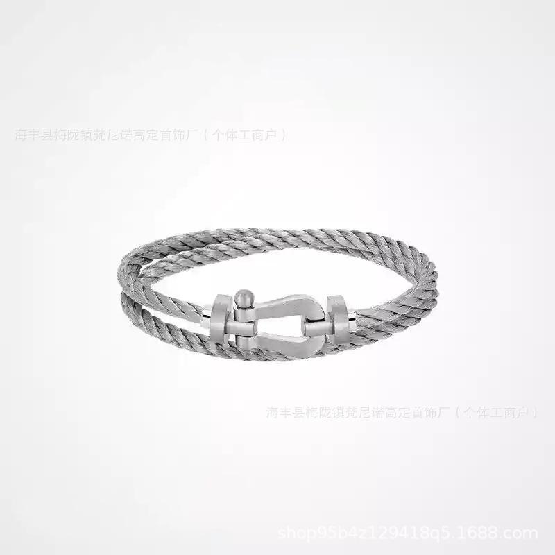 Pulsera de Oro V Full Diamond Cuerda Roja de Herradura de 8 Caracteres Cuerda de Mano de Alambre de Acero