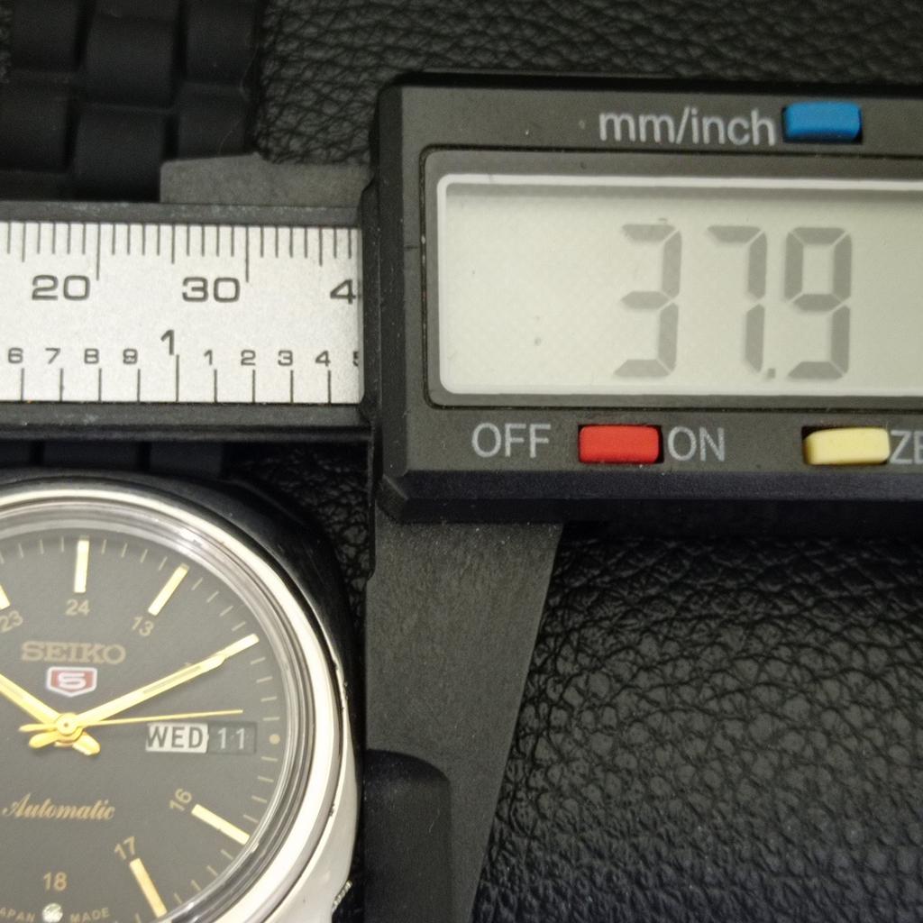 VINTAGE SEIKO 5 AUTOMATIC 6119C JAPAN MENS BLACK COLOR DIAL WATCH A702333-5 R124-a702333