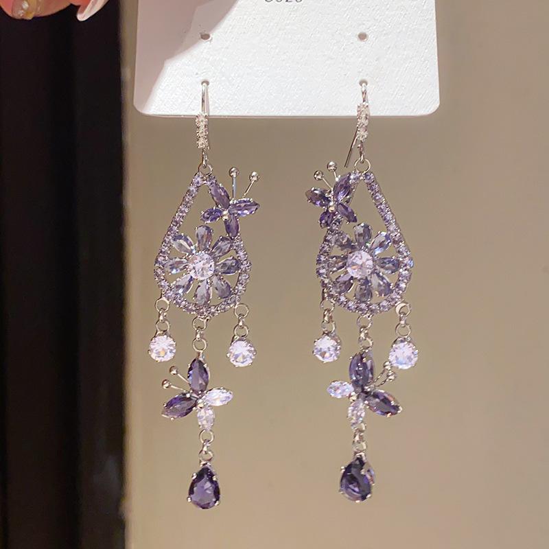 

Сережки-пусети Серце з цирконієм та стразами Срібна голка - Дизайн високої моди