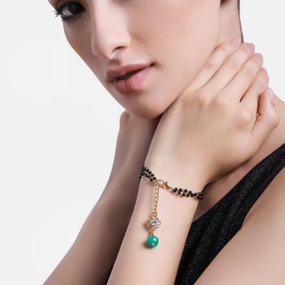 Damen vergoldetes Armband Floret mit schwarzen und grünen Perlen und österreichischen Kristallen
