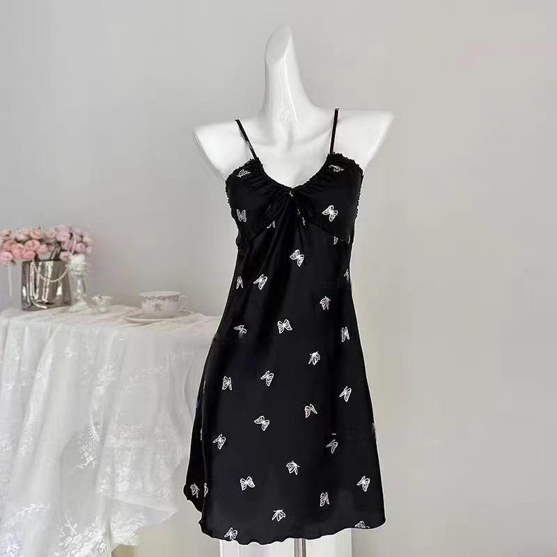 

Summer close-fitting ice silk girl suspender nightdress with chest pad sexy pure desire pajama skirt silver butterfly L (120-70kg)