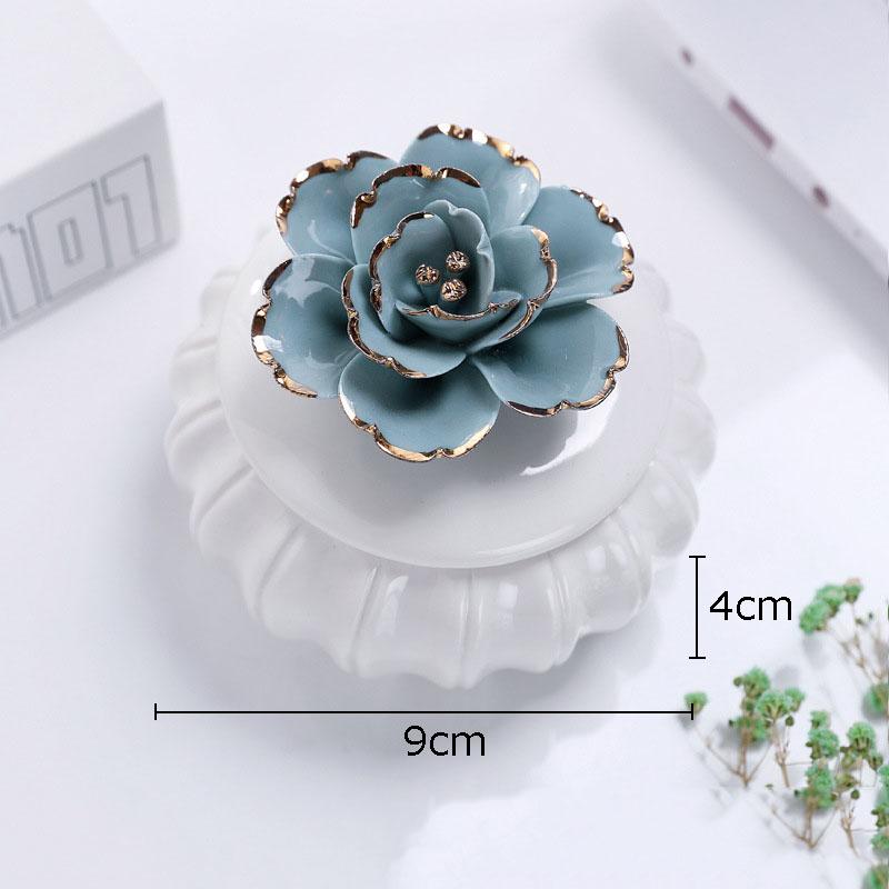 Gilded Flower Decorative Storage Tank Tea Canister Rose Flowers Ceramic Storage Jar and Lids Candy Pots Porcelain Candy Pots