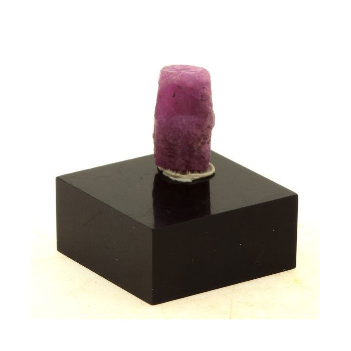 Pierres et Minéraux. Rubis. 7.4 ct. Kiteto District, Manyara Region, Tanzanie.