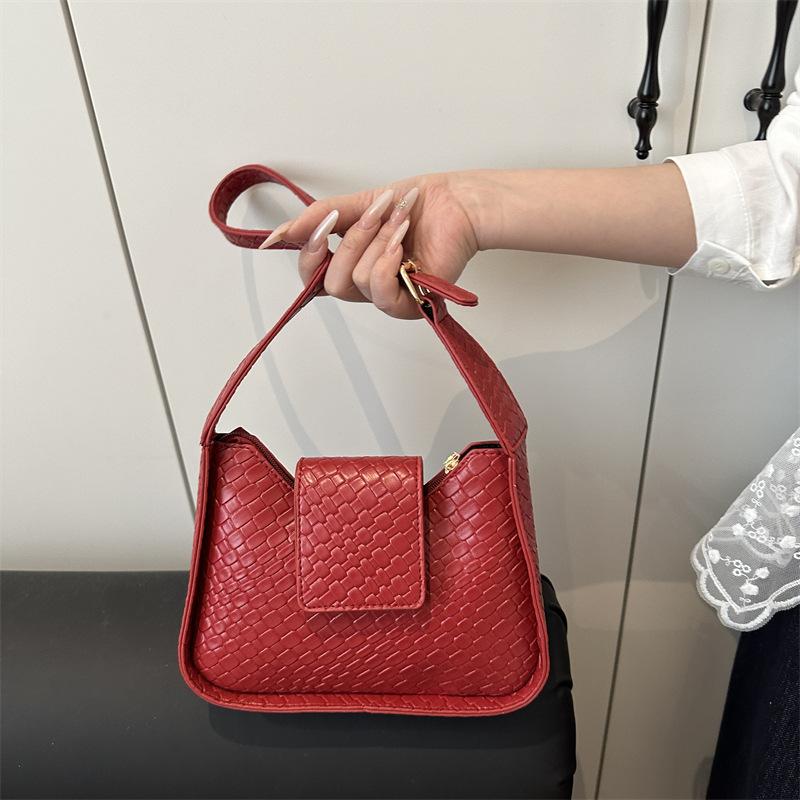 2025 New Casual Simple Trend Single Shoulder Armpit Bag Simple Fashion Small Square Bag Fashion Temperament Bag