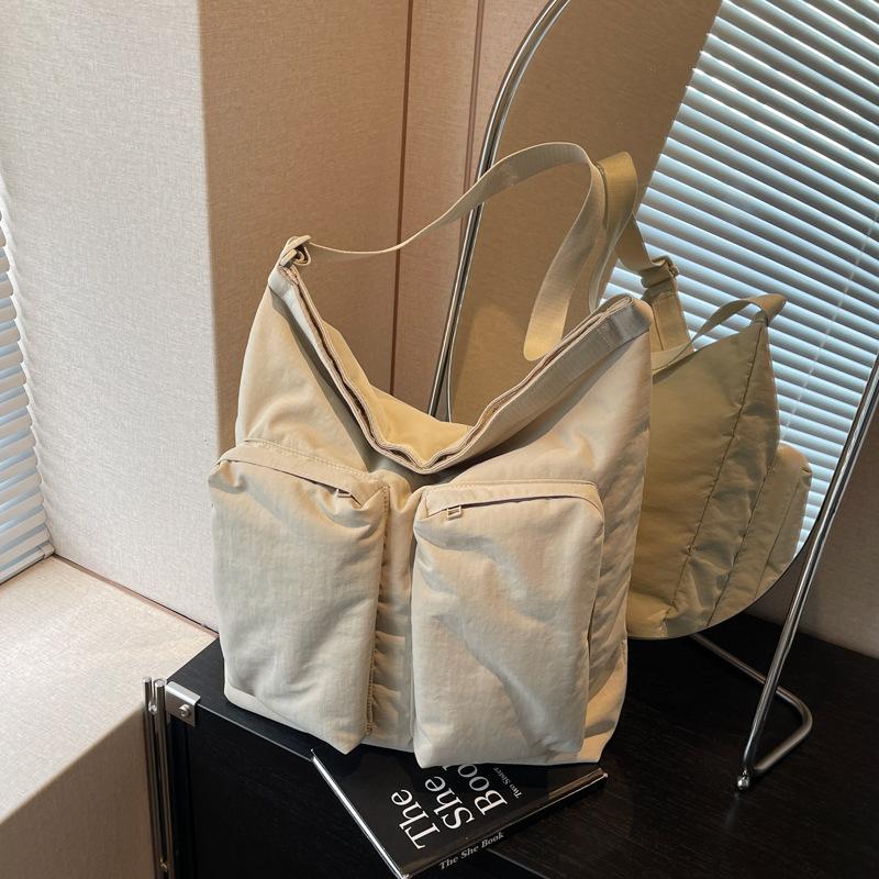Large capacity tote bag women's bag spring and summer new simple messenger bag women's fashion commuter shoulder bag