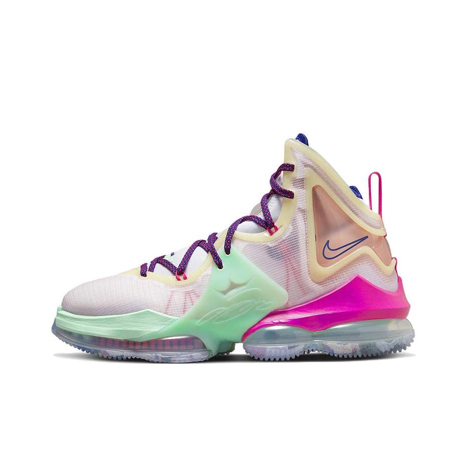 

кроссовки Nike LeBron 19 Valentine s Day Love Letter DH8459-900