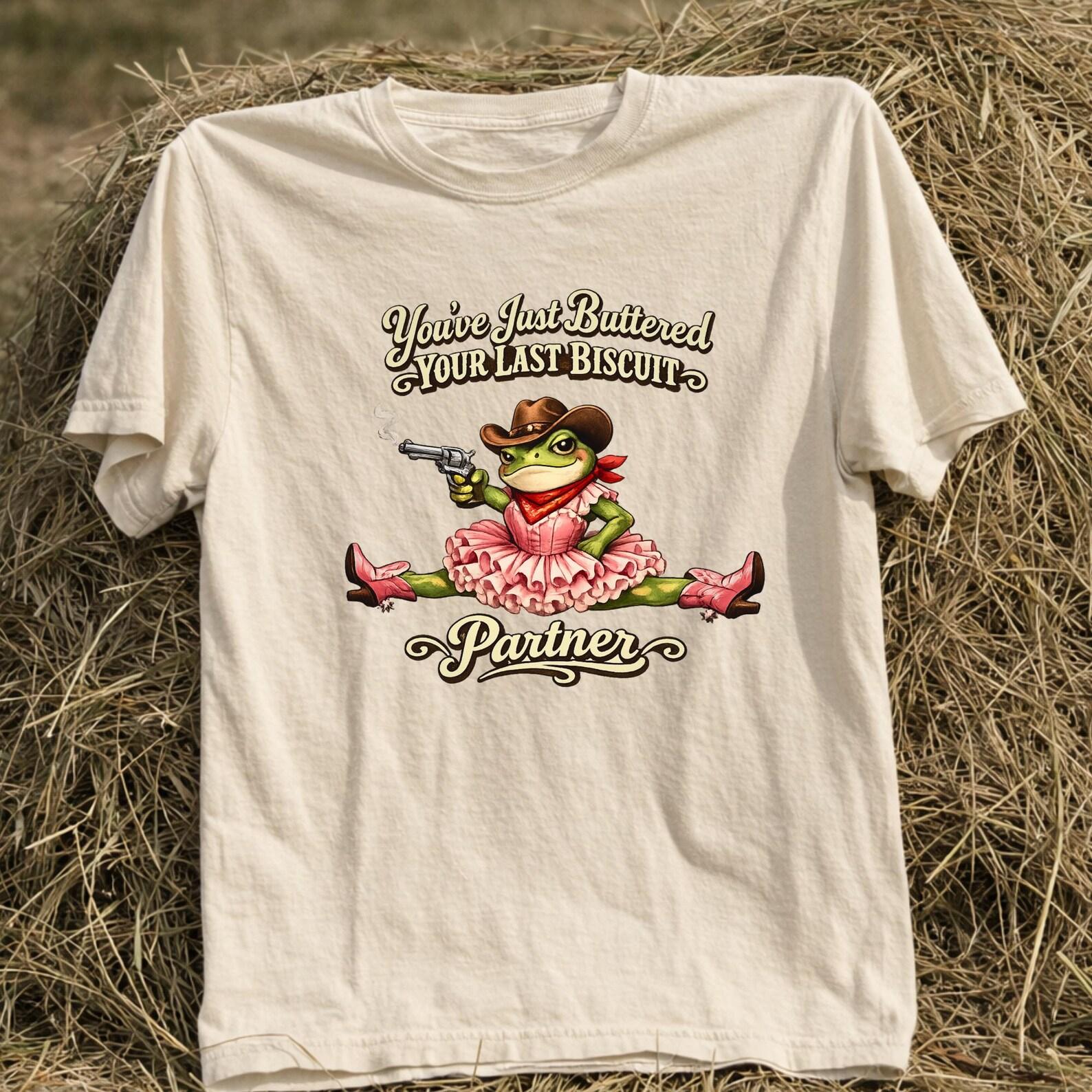 Funny Western Frog Graphic Tee – Cowgirl Ballerina, “Buttered Biscuit” 4XL