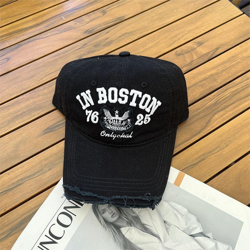 

Женская повседневная модная рваная кепка с вышивкой и принтом букв, в K-стиле, легко сочетается, бейсболка с мягким верхом, защита от солнца, солнечная шляпа, тренд C3650 Black All yards