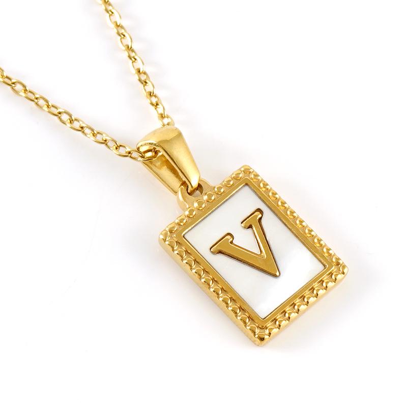 18K Gold Stainless Steel Letter Pendant Necklace – European and American Style Titanium Steel Clavicle Chain for Women