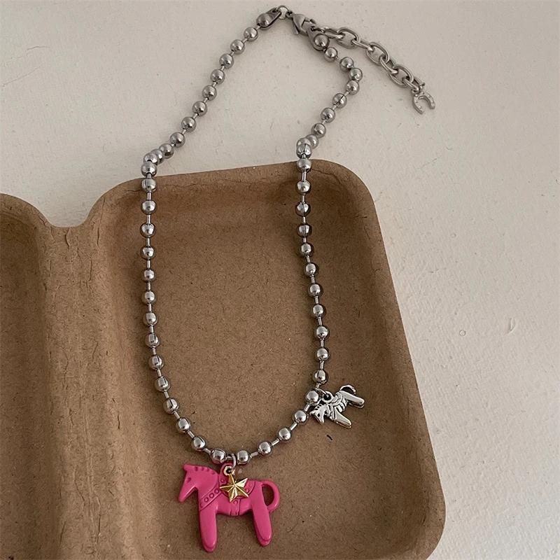 

Funny Silver Plated Horse Pendant Necklace Alloy Black Choker Necklace White Hot Pink Enamel Pendant Necklace Beads Neck Chain розовый