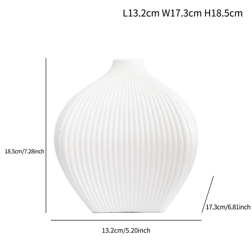 Three-Petal Ceramic Flower Vase: Elegant Soft Plain Decorative Ornament белый