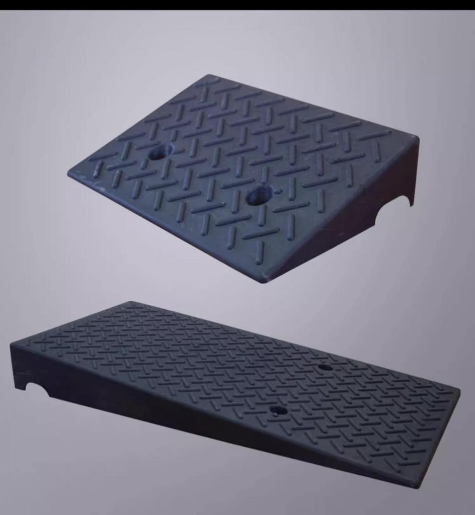 Rubber Car Ramp: Multipurpose Mat for Curbs, Thresholds, and Speed Bumps