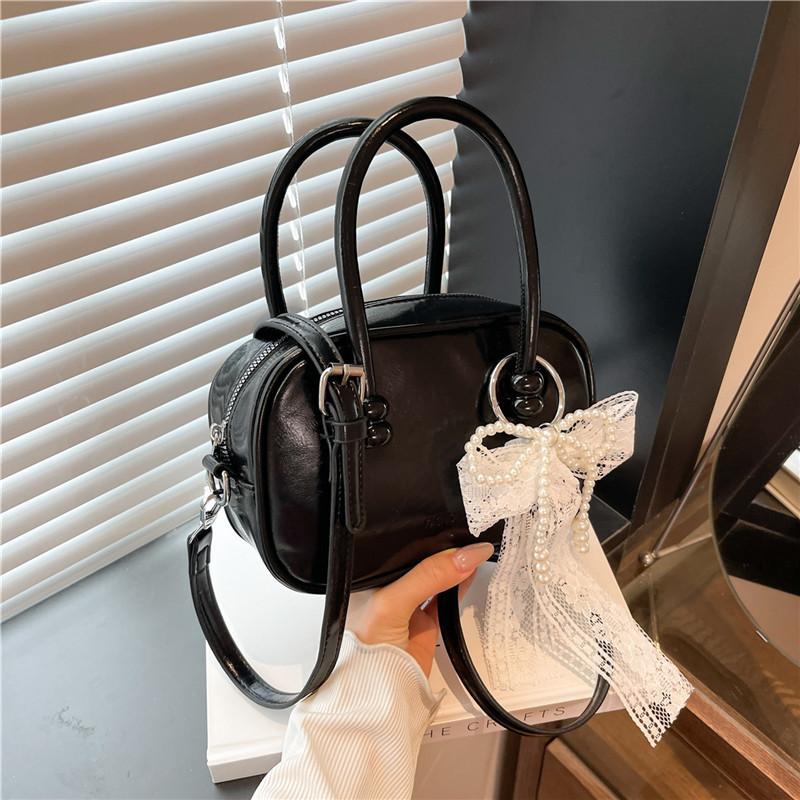 Premium bag women's spring and summer retro  new casual messenger bag versatile portable pillow bag