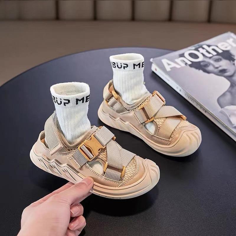 New Sandals Fashion Versatile Comfort Girl Shoe Soft Anti Slip Simple Boy Sandals Beach Classic Lightweight Kid Shoes Zapatillas
