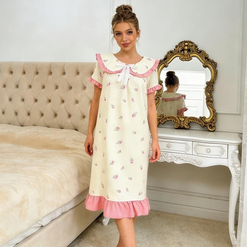 Letní lehký noční košile v retro stylu s mašlí, volný střih, lze nosit i venku, jemný květinový styl pro domácí nošení