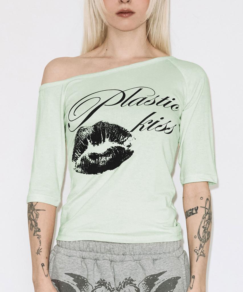 FANCY CLUB Plastic Kiss One-Shoulder Top (Mint) F26Qb051