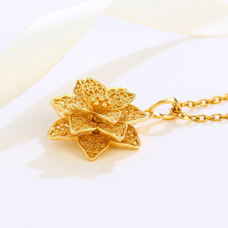 New Fashion Accessories French Retro Hollow Flower Pendant for Women's Temperament
