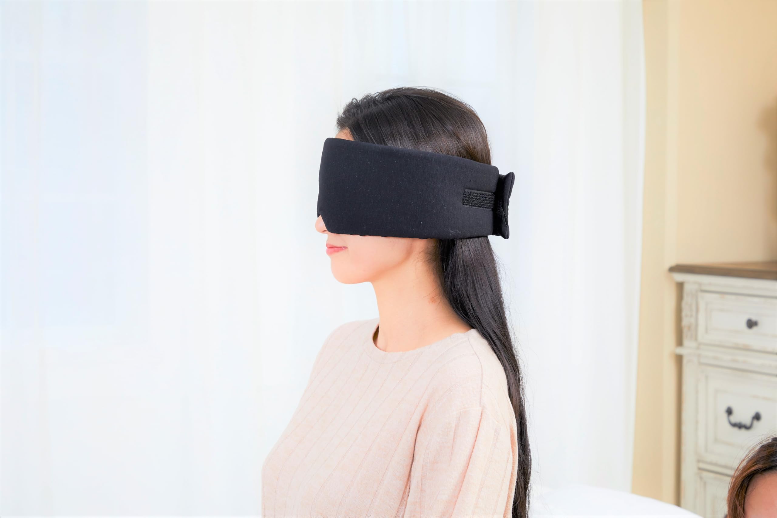 

This and warm sleep eye mask provides a luxurious feel and support for a restful soft and adjustable in and easy to Perfect for travel or when чёрный
