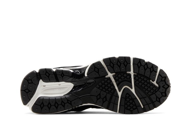 New Balance 2002R Black Gunmetal
