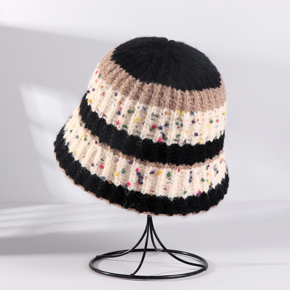 

Женская осенне-зимняя вязаная шапка корейская версия полосатая теплая пряжа шляпа-ведро One Size чёрный